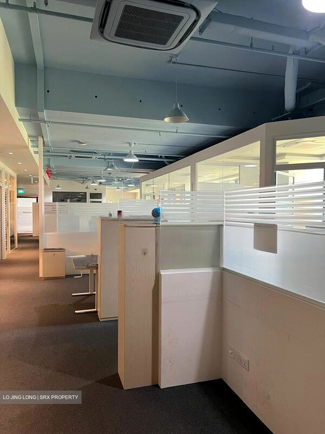 THE KINGSMEN EXPERIENCE (D16), Office #457224731